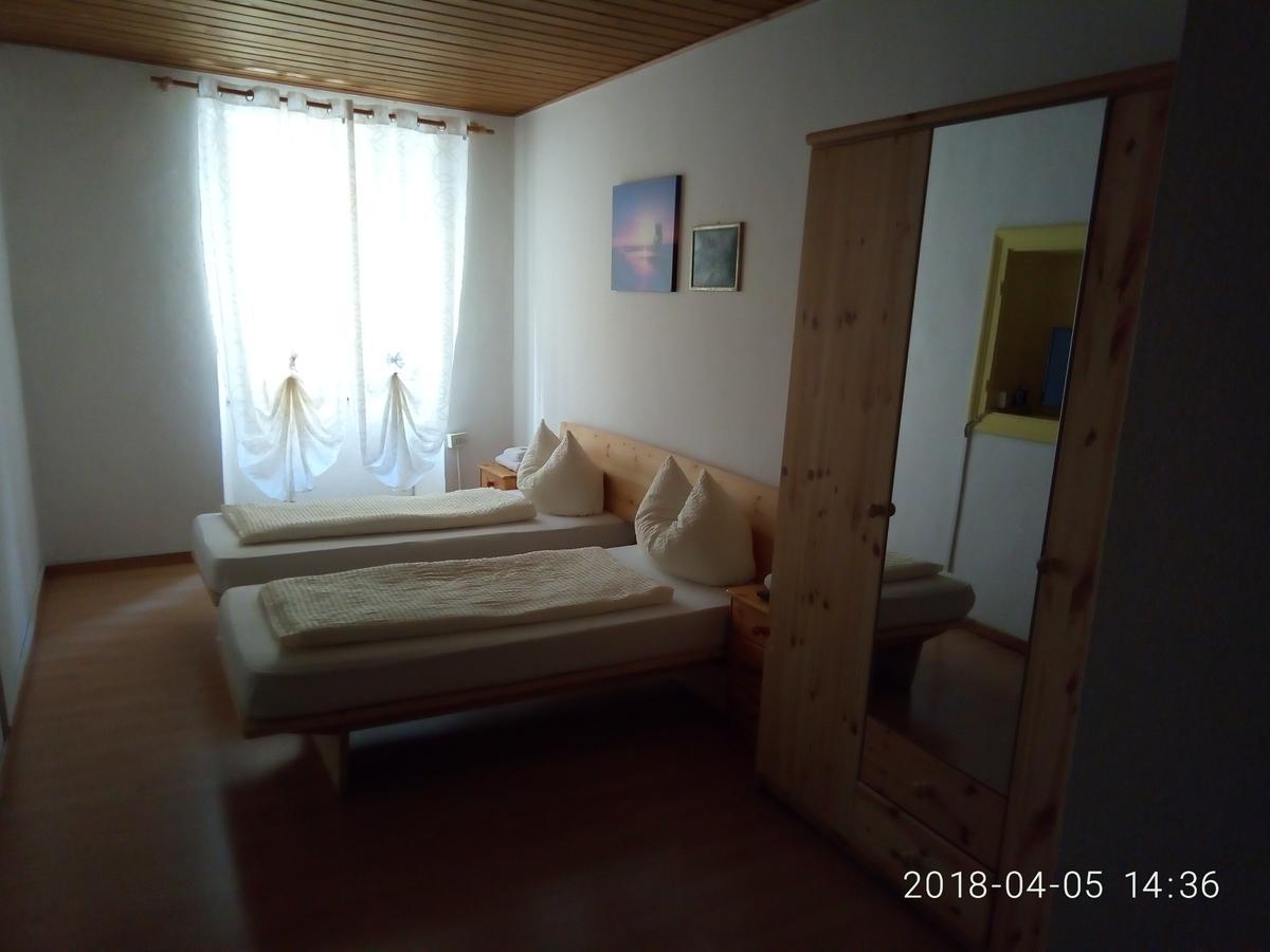Отель Gasthof Mondschein Мерано Экстерьер фото