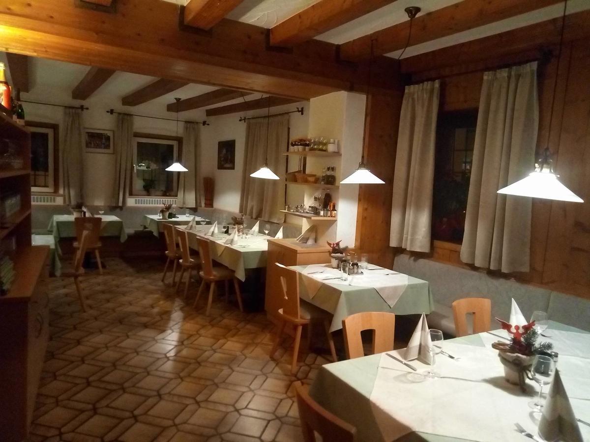 Отель Gasthof Mondschein Мерано Экстерьер фото